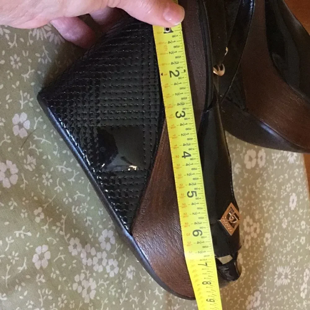 VERA PELLE black wedge sandals in size 6 to 6 1/2